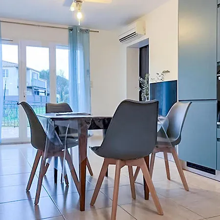 3 Bedroom Cozy In