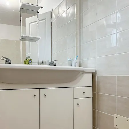 3 Bedroom Cozy In Holiday home Beauvoisin (Gard)