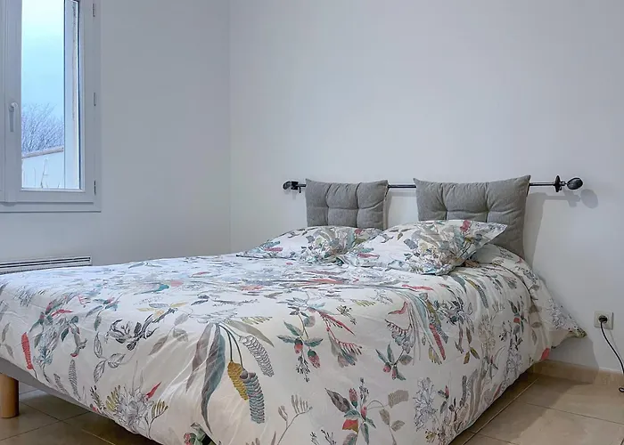 Hébergement de vacances 3 Bedroom Cozy In Beauvoisin (Gard)