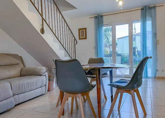 3 Bedroom Cozy In Hébergement de vacances