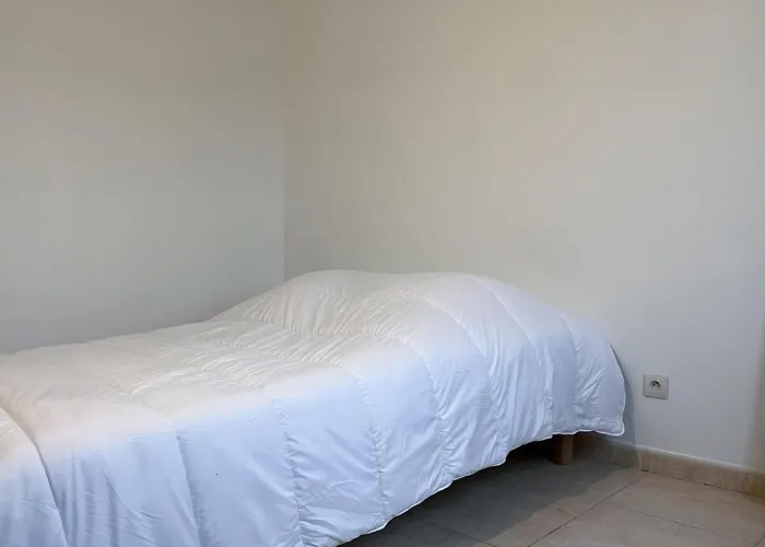 3 Bedroom Cozy In Hébergement de vacances